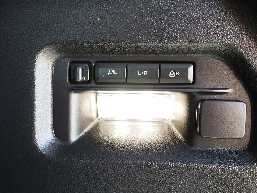 Used 2023 Ford Explorer Limited w/ Limited Technology Package AWD/4WD image 58