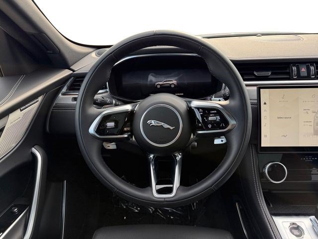 Used 2025 Jaguar F-PACE R-Dynamic S AWD/4WD image 13