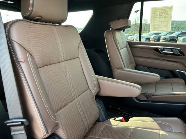 Certified 2025 Chevrolet Tahoe High Country w/ Sun And Tow Package AWD/4WD image 23