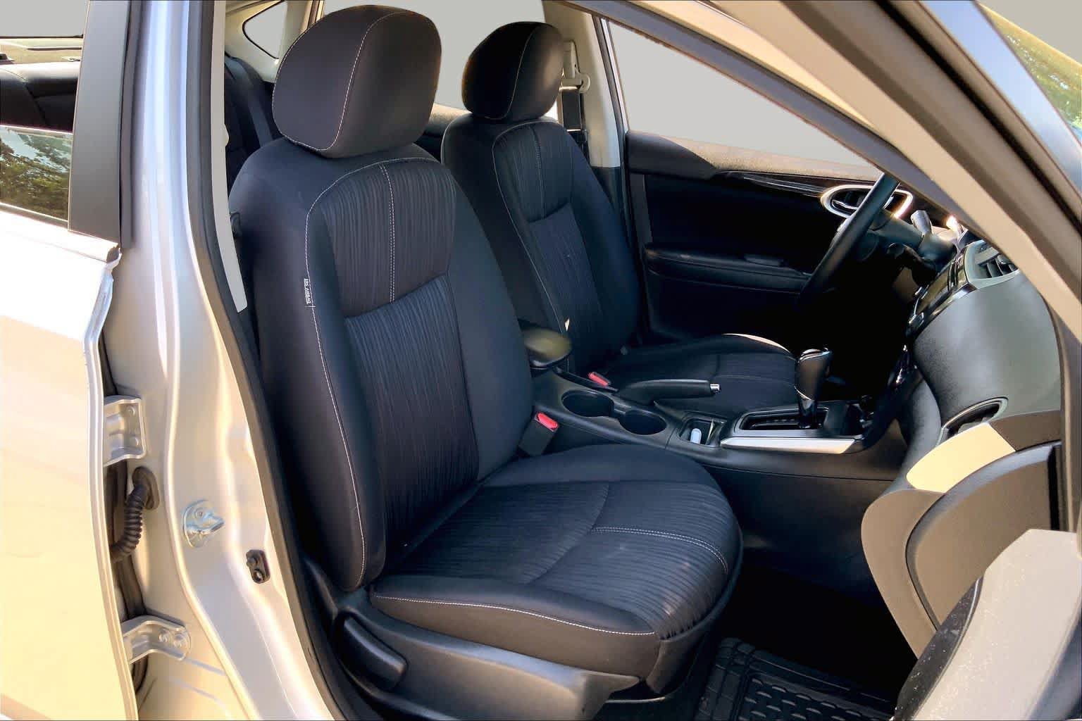 Used 2016 Nissan Sentra SV FWD image 9