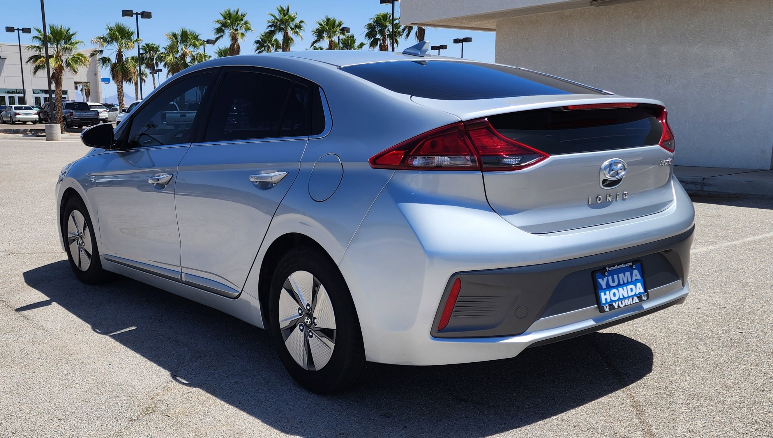 Used 2022 Hyundai Ioniq SE FWD image 7
