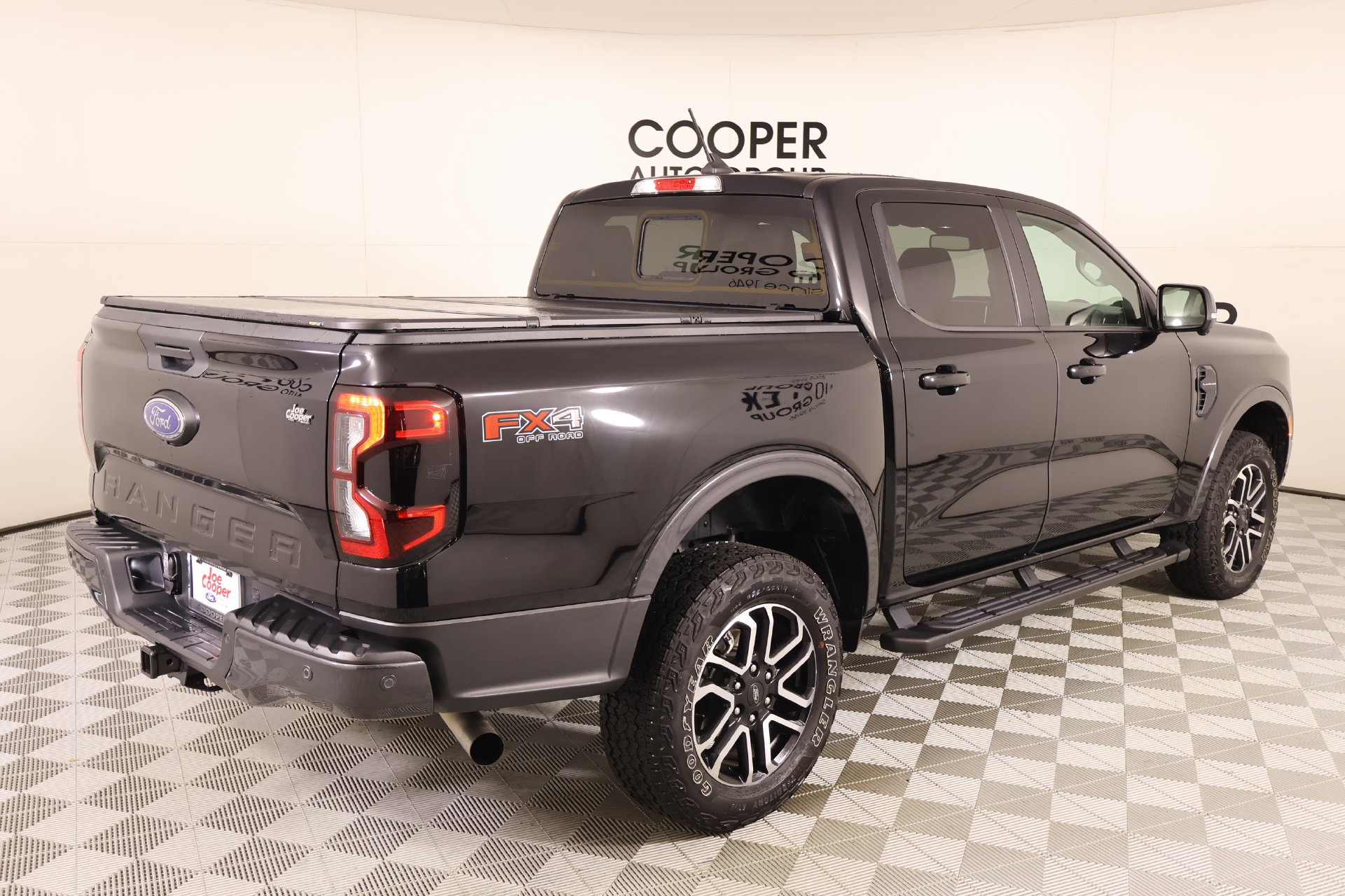 Used 2024 Ford Ranger Lariat w/ FX4 Off-Road Package AWD/4WD image 20