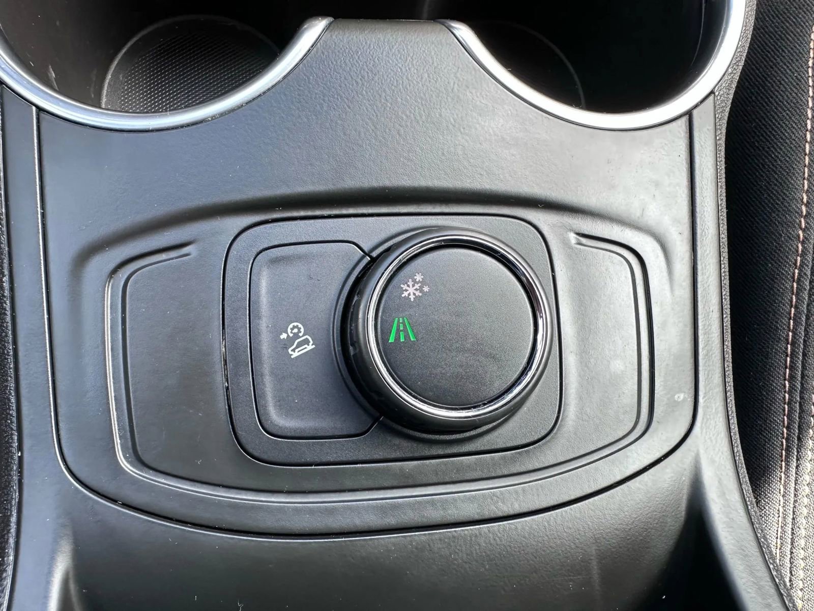 Used 2018 GMC Terrain SLE image 43