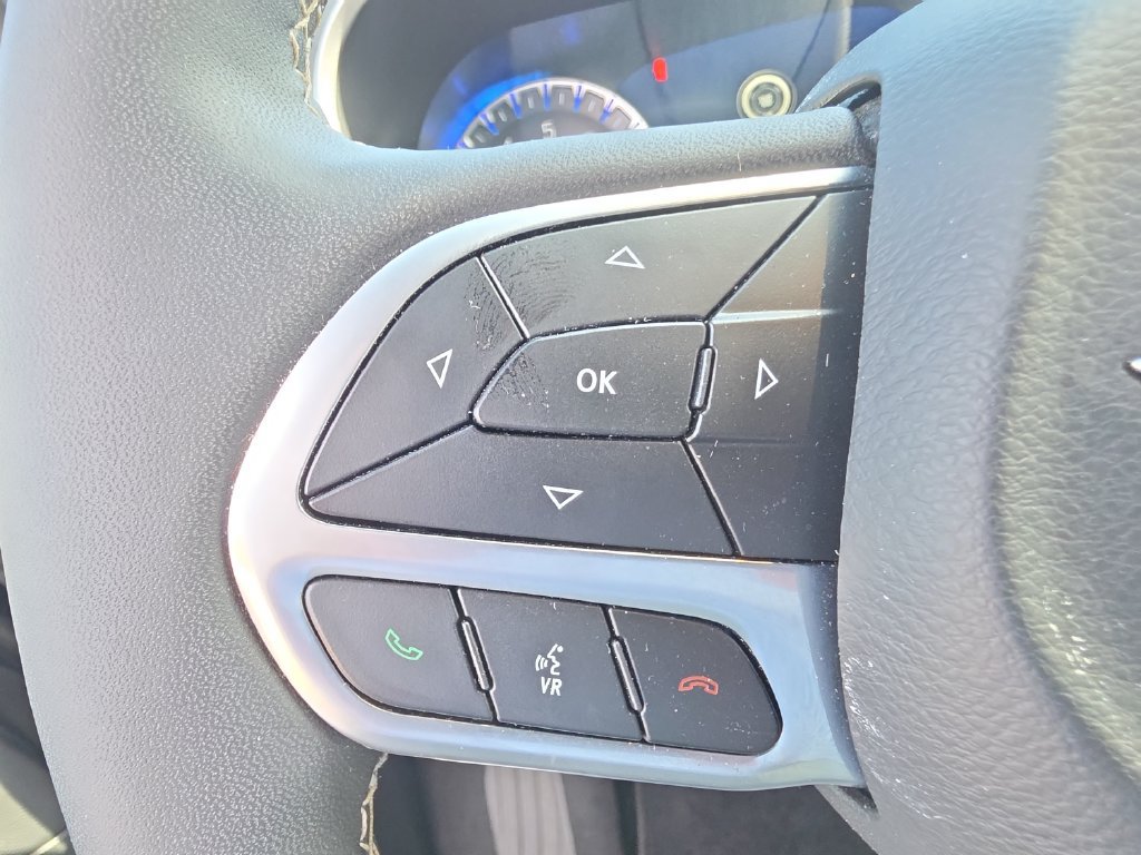 Used 2026 Chrysler Pacifica Select FWD image 19