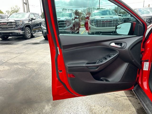 Used 2016 Ford Focus SE FWD image 24