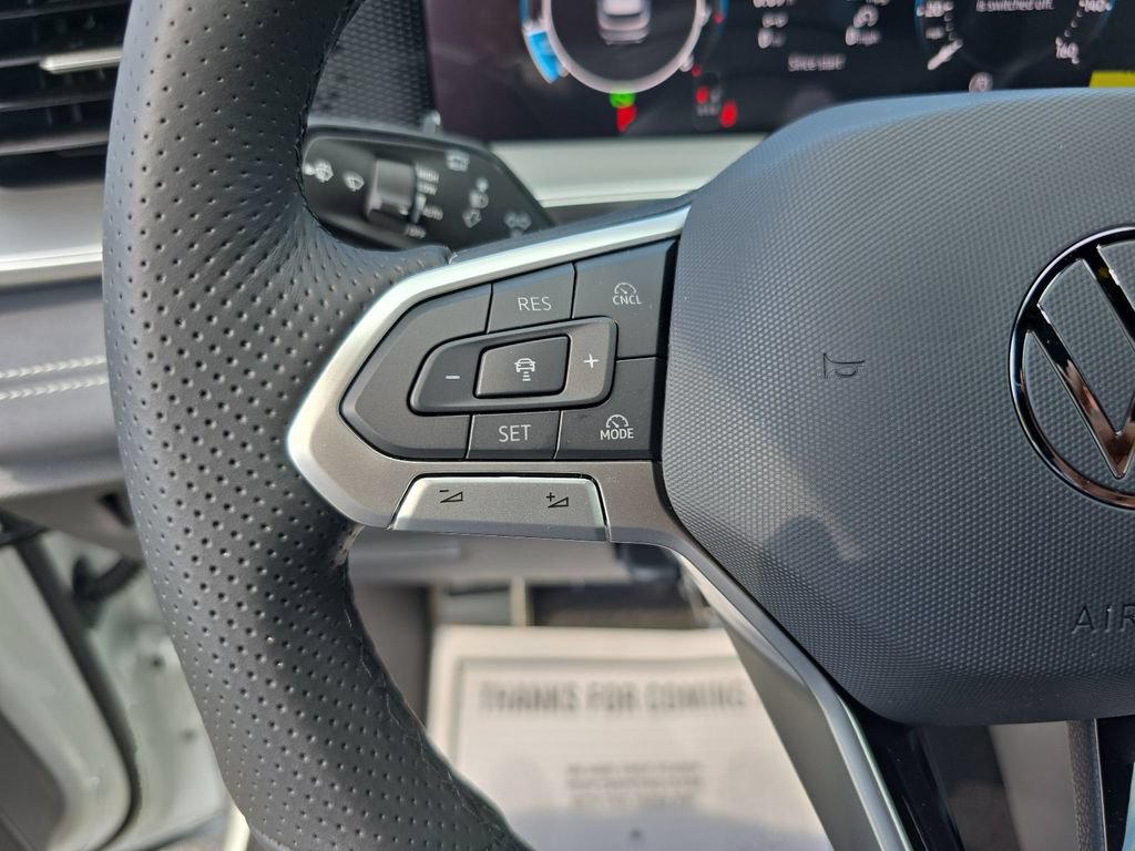 New 2026 Volkswagen Tiguan SE R-Line AWD/4WD image 14