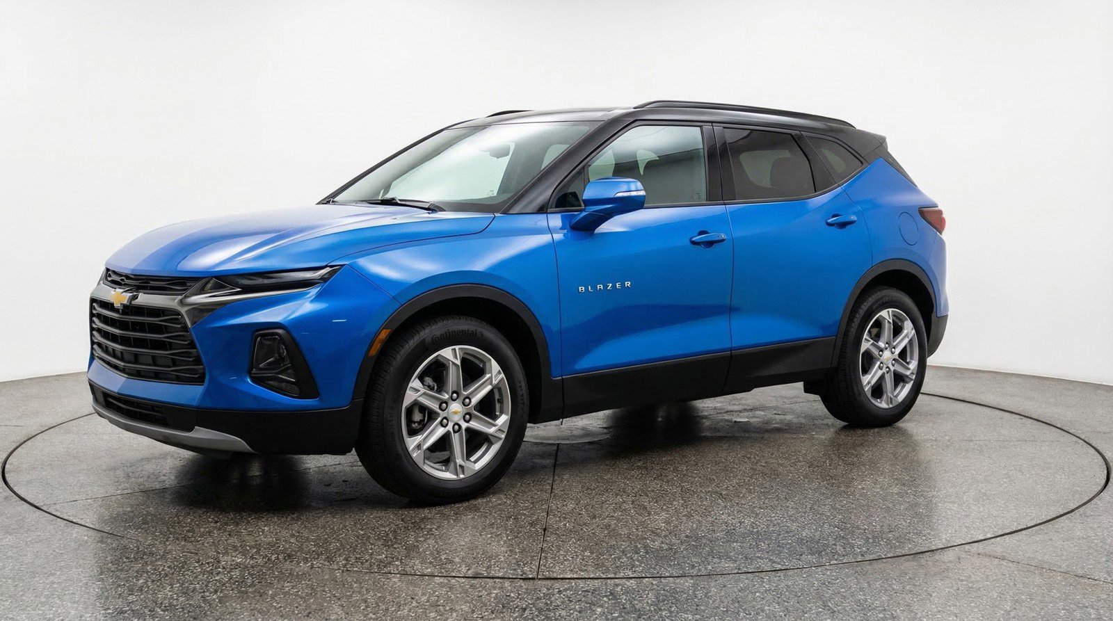 Used 2025 Chevrolet Blazer LT image 3