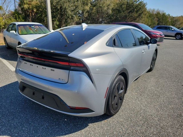 Used 2024 Toyota Prius LE image 10