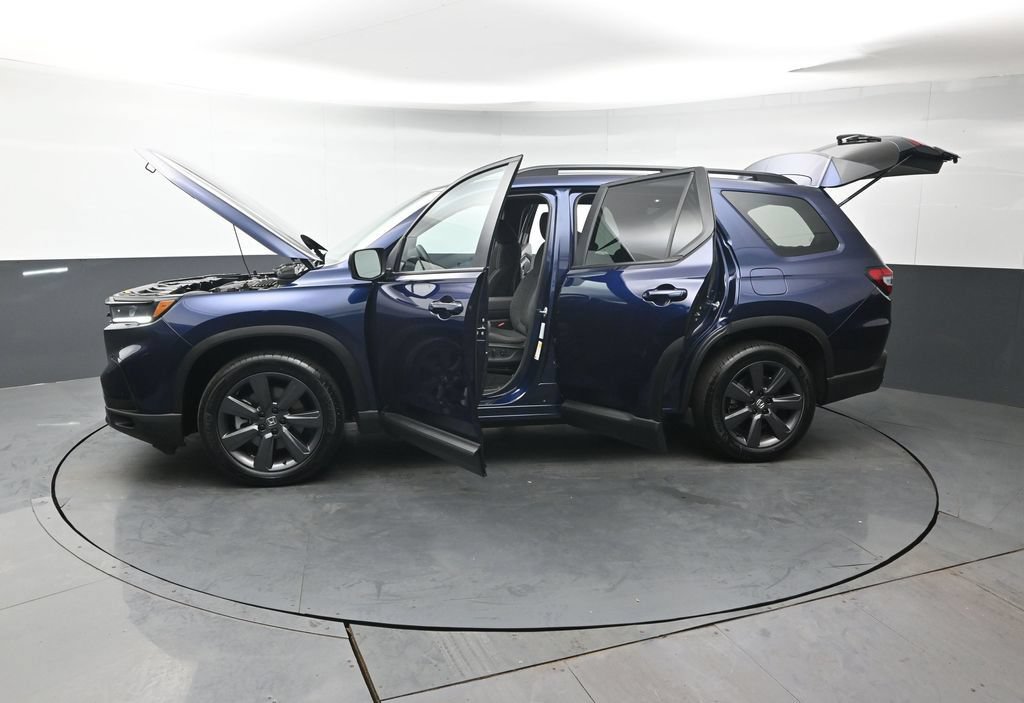 Used 2025 Honda Pilot Sport image 46