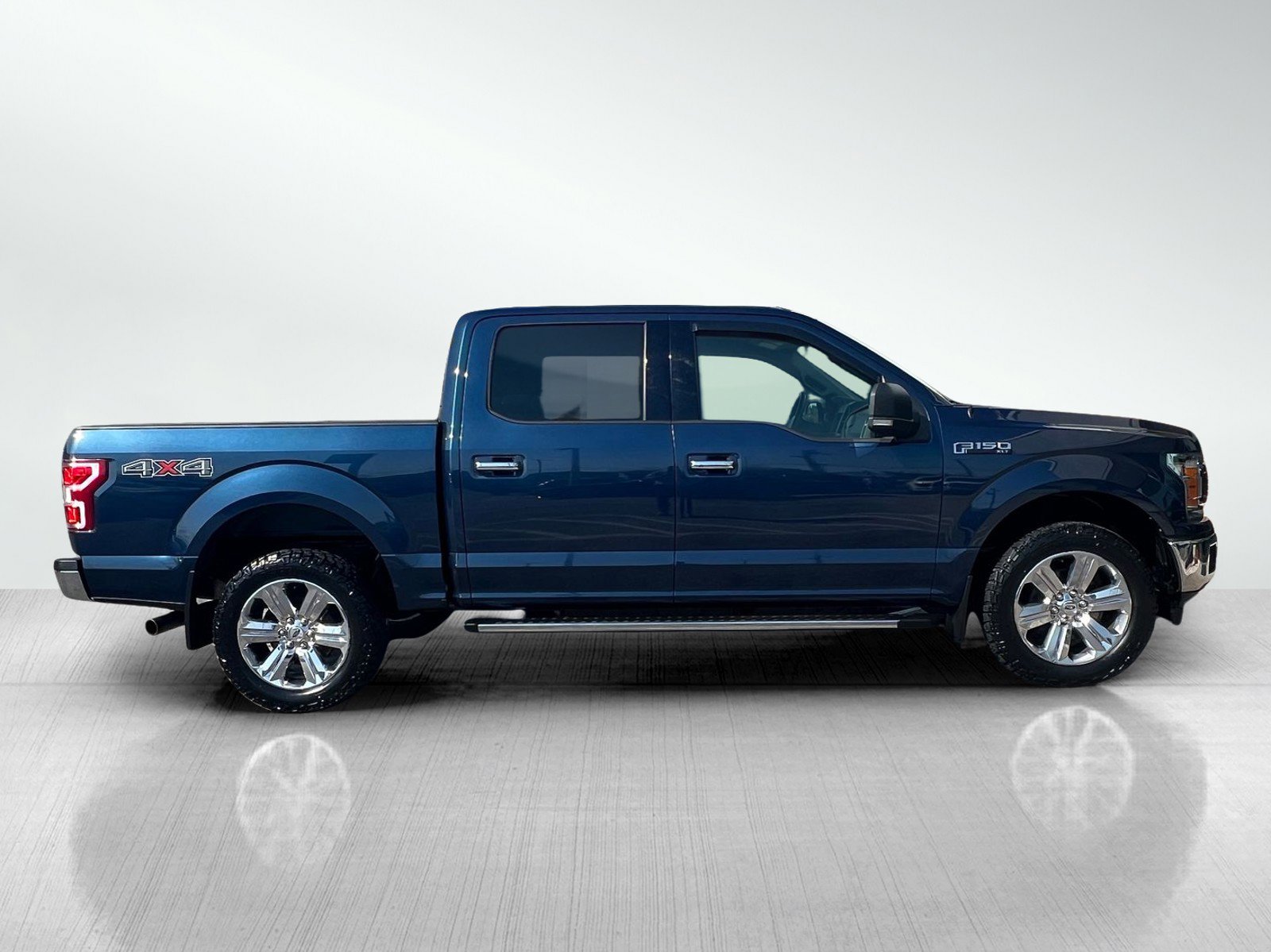 Used 2019 Ford F150 XLT w/ Equipment Group 302A Luxury image 4