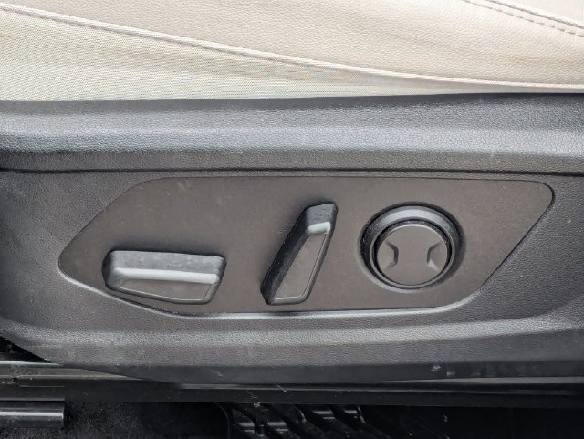Used 2022 Hyundai Tucson Limited FWD image 16