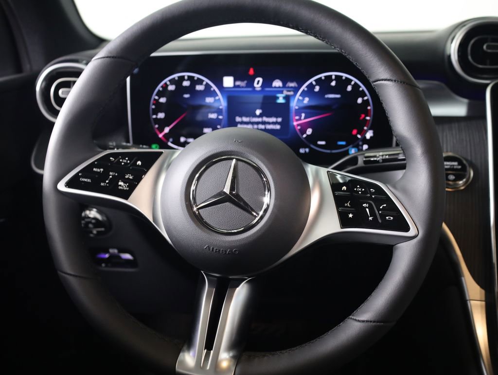 Used 2026 Mercedes-Benz GLC 300 4MATIC image 38