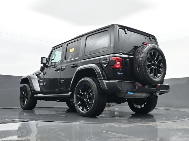 Used 2023 Jeep Wrangler Unlimited Sahara w/ Cold Weather Group AWD/4WD image 27