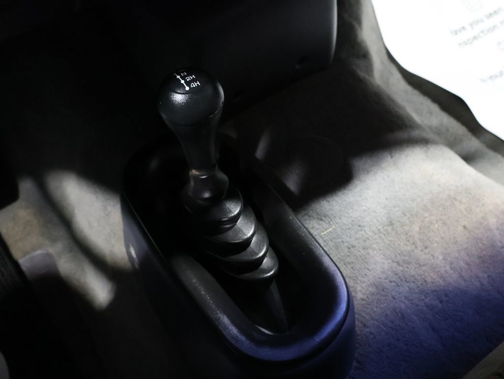 Used 2000 Dodge Ram 1500 Truck SLT image 23