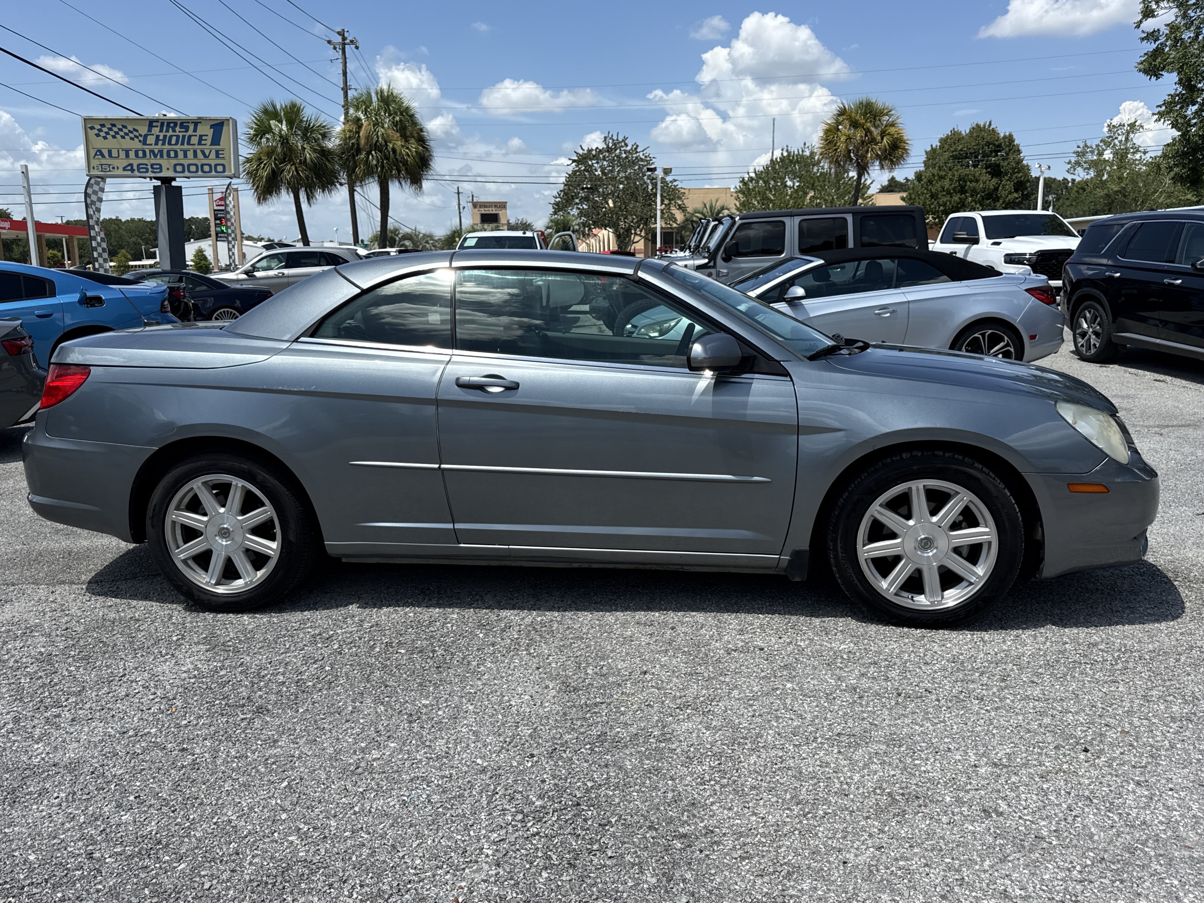 Used 2008 Chrysler Sebring Touring w/ Special Touring Group FWD image 6