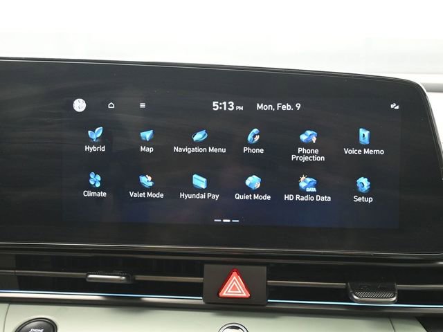 Used 2024 Hyundai Elantra Limited image 17