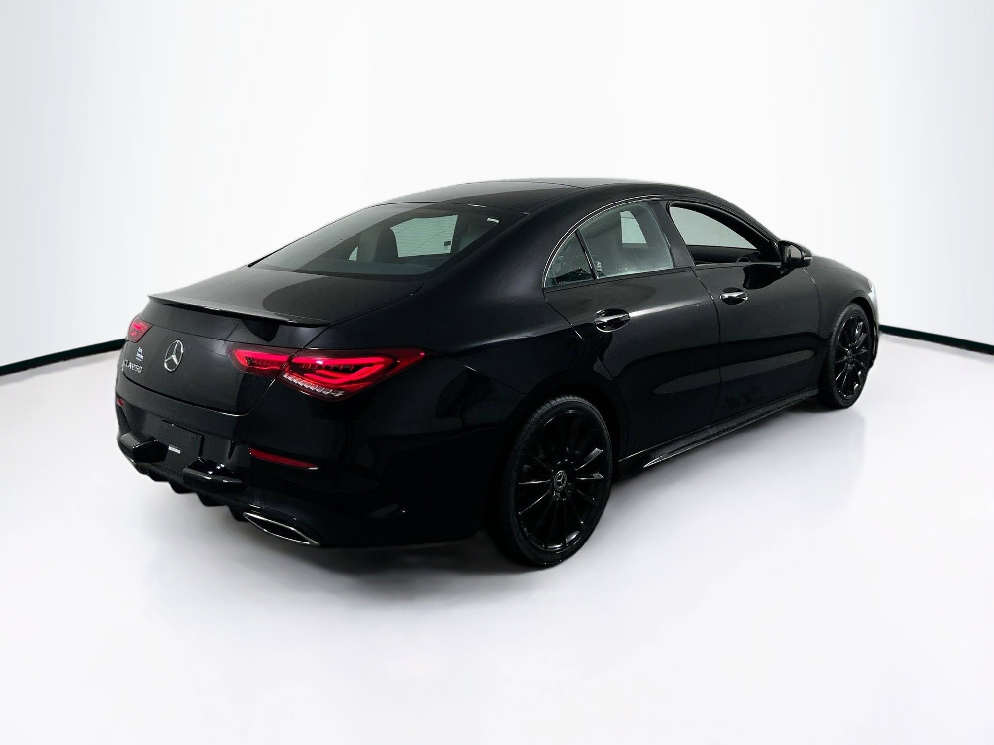 Used 2022 Mercedes-Benz CLA 250 image 5
