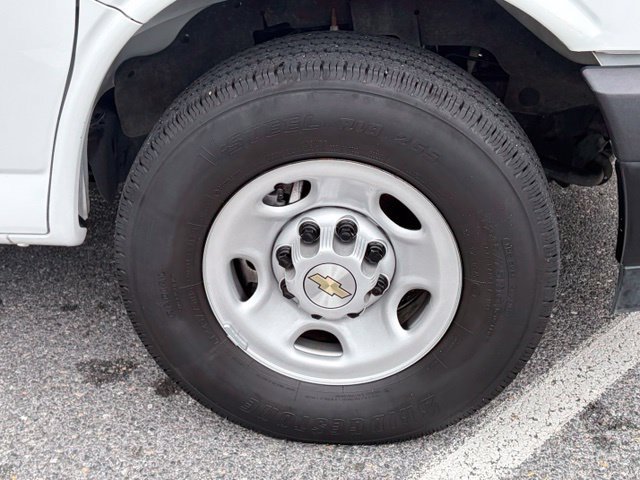 Used 2025 Chevrolet Express 2500 Extended w/ Driver Convenience Package RWD image 13