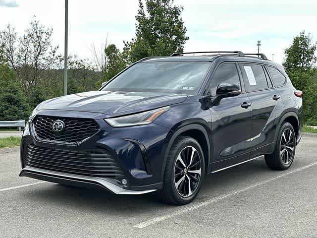 Used 2022 Toyota Highlander XSE
