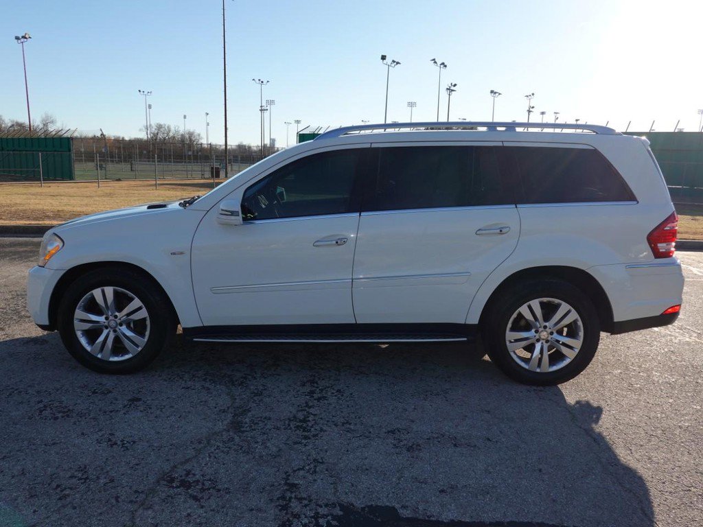 Used 2012 Mercedes-Benz GL 320 BlueTEC 4MATIC image 4