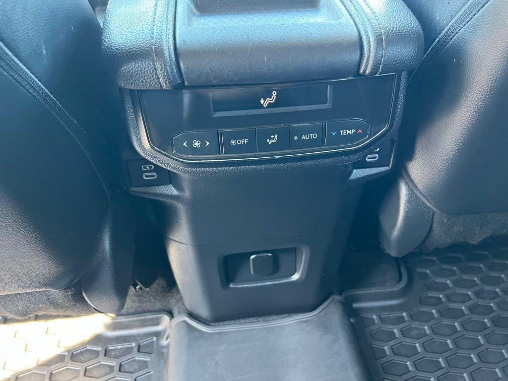 Used 2024 Toyota Grand Highlander AWD image 24