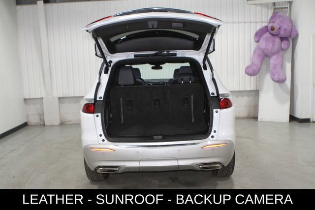 Used 2023 Buick Enclave Essence w/ Experience Buick Package FWD image 31