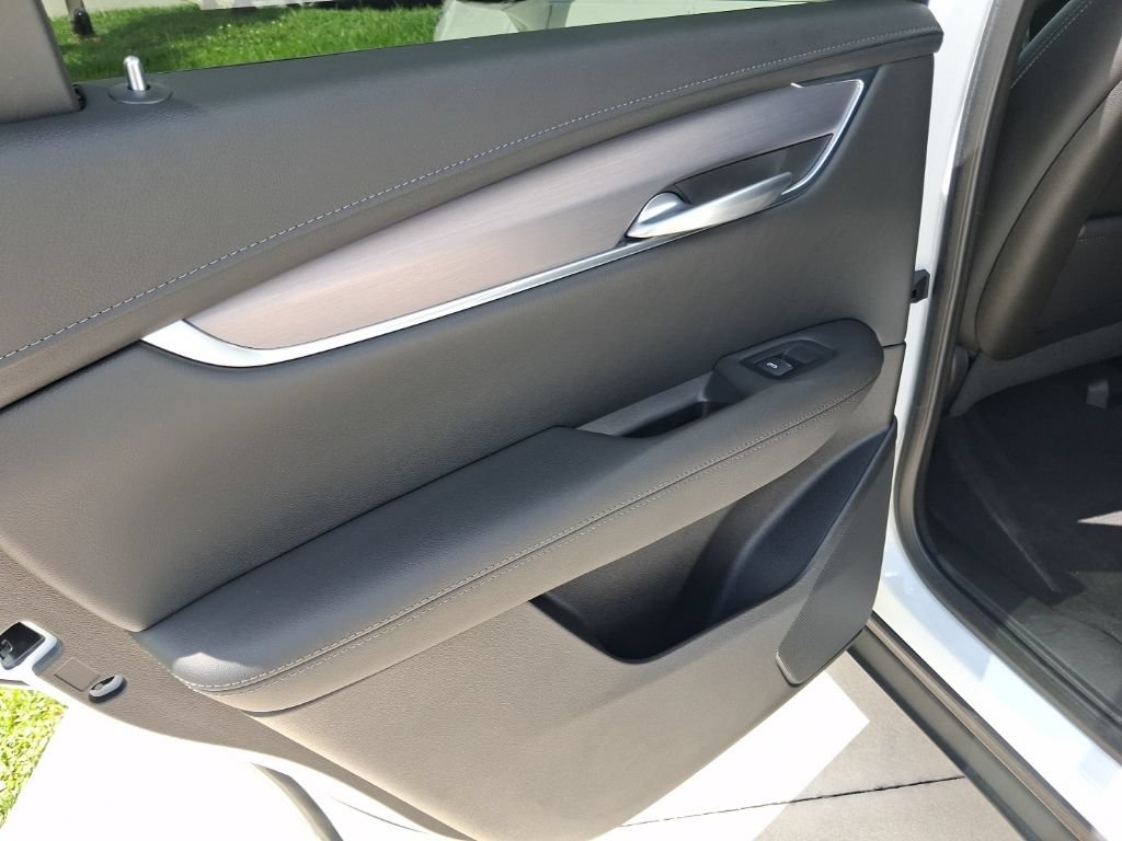 Used 2023 Cadillac XT5 Luxury FWD image 10