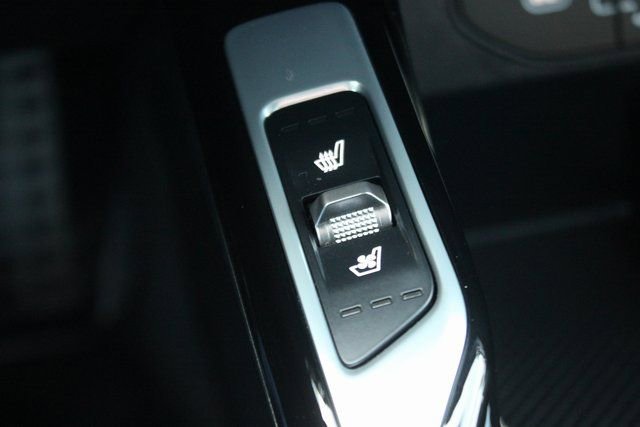 Used 2025 Kia Sorento SX image 11