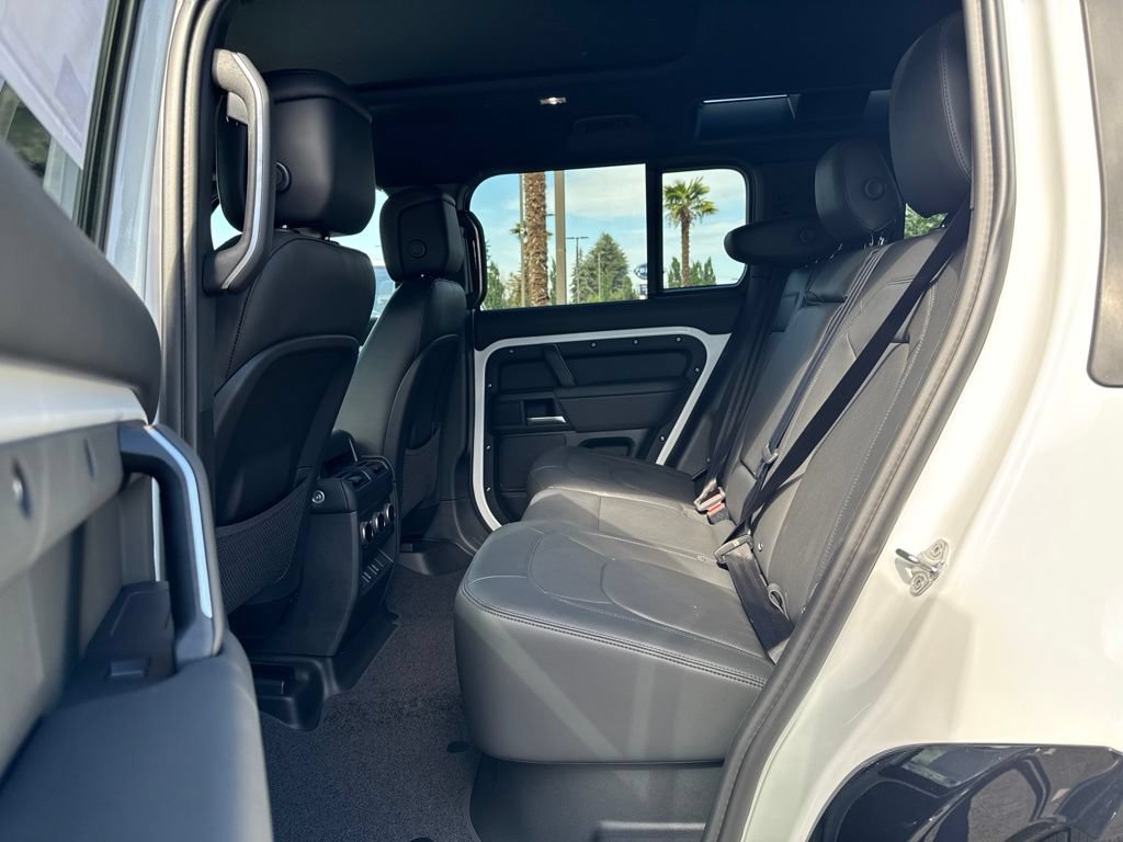 New 2026 Land Rover Defender 110 X-Dynamic SE AWD/4WD image 5