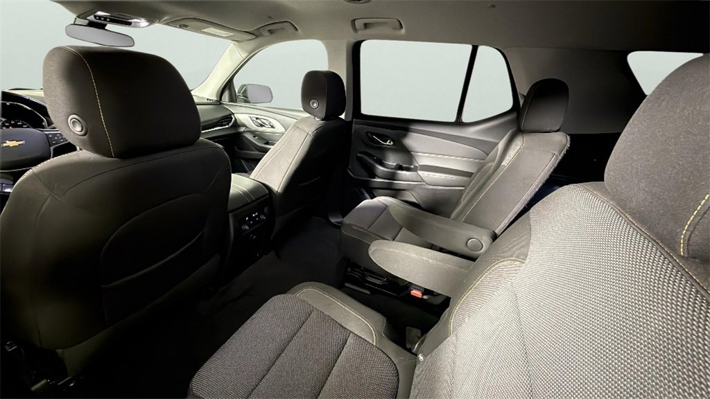 Used 2021 Chevrolet Traverse LT image 27