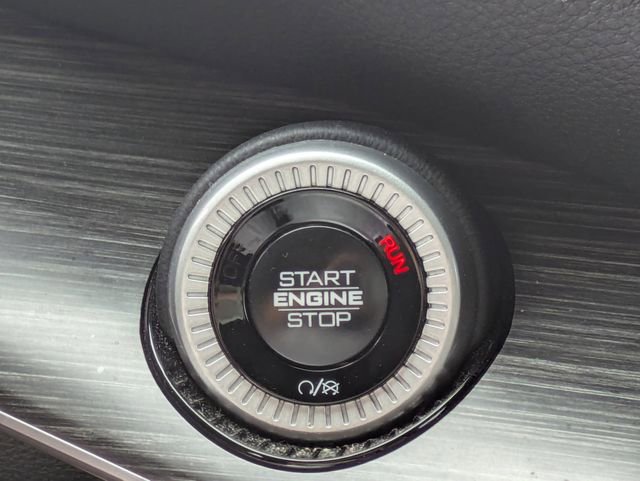 Used 2024 Jeep Wagoneer L Series II w/ Flexible Seating Group RWD image 30