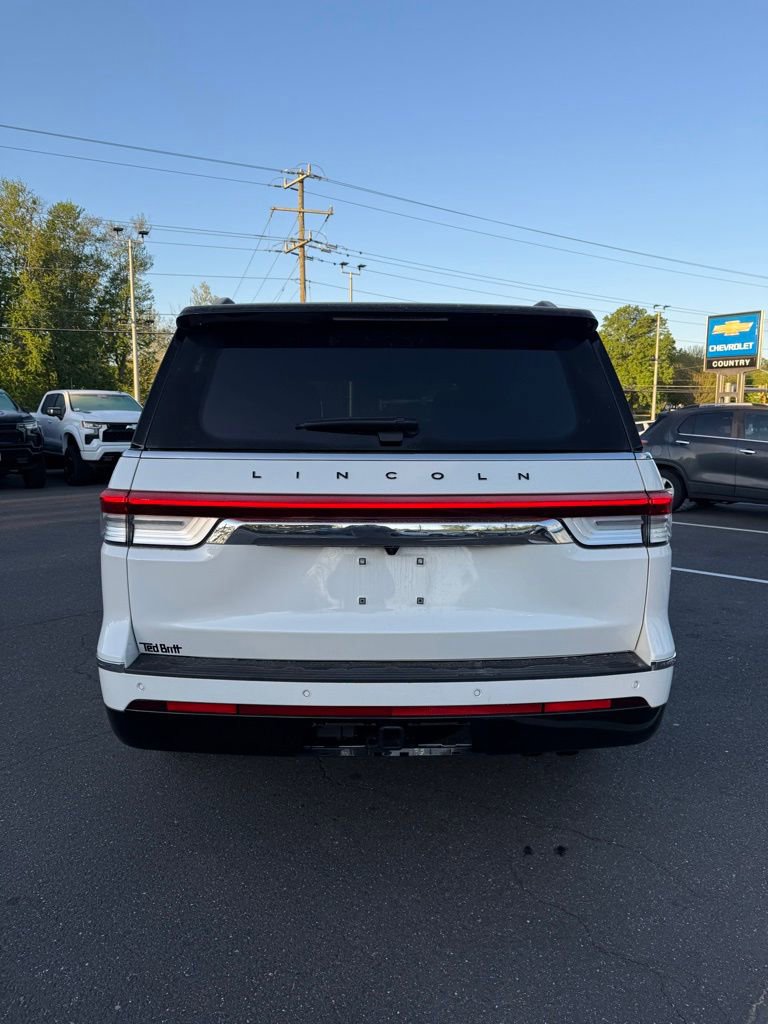 Used 2024 Lincoln Navigator Black Label AWD/4WD image 3