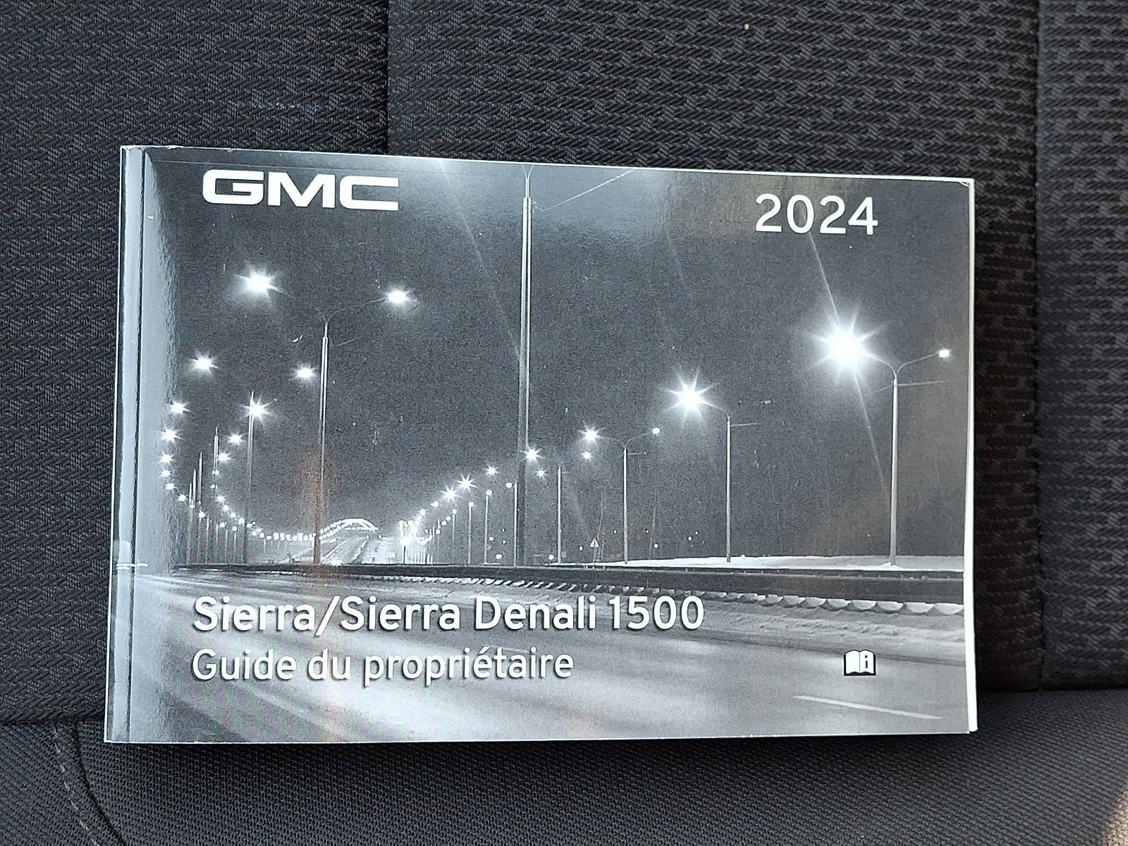 Used 2024 GMC Sierra 1500 Pro w/ Graphite Edition AWD/4WD image 26