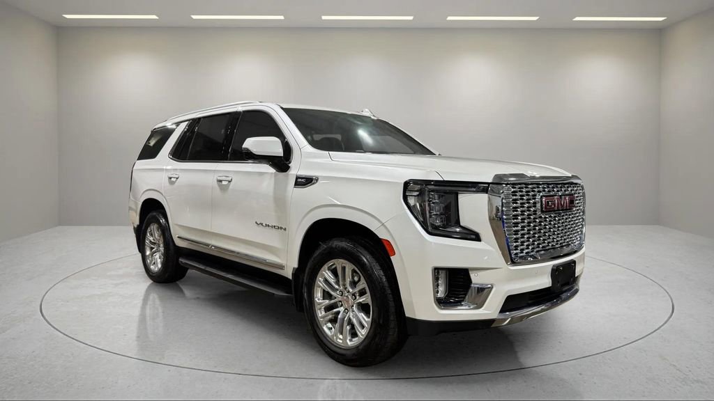 Used 2022 GMC Yukon SLT w/ SLT Luxury Package
