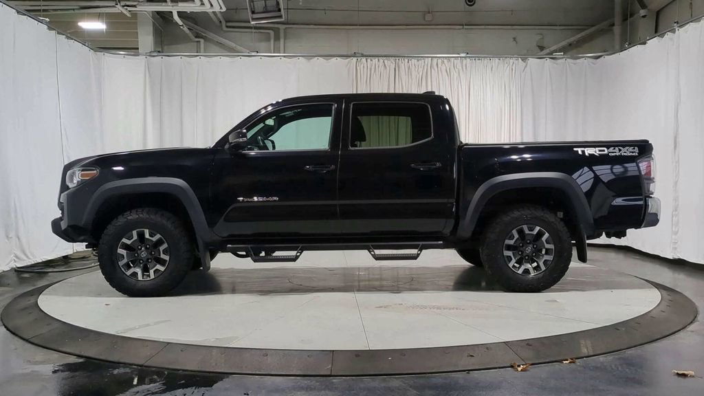 Used 2021 Toyota Tacoma TRD Off-Road image 5