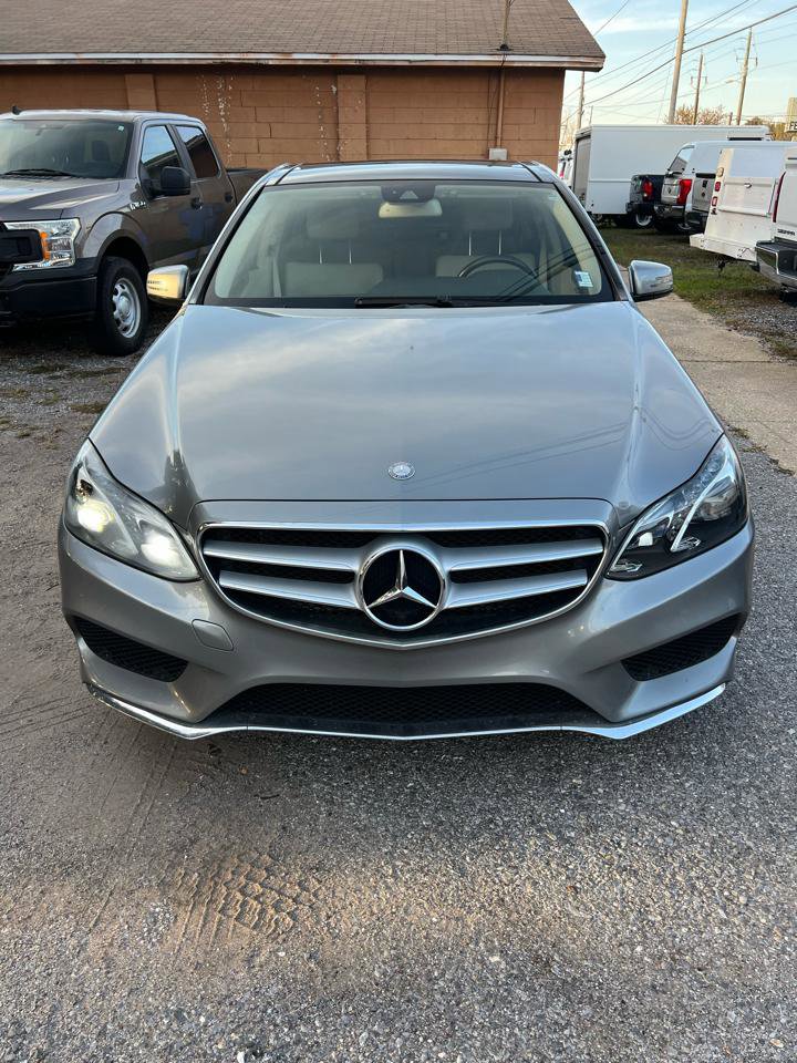 Used 2014 Mercedes-Benz E 350 Sedan image 3