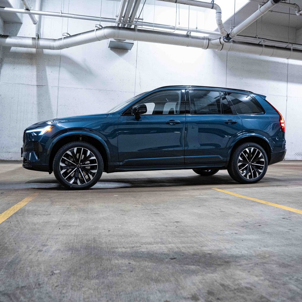 New 2026 Volvo XC90 T8 Ultra AWD/4WD image 3