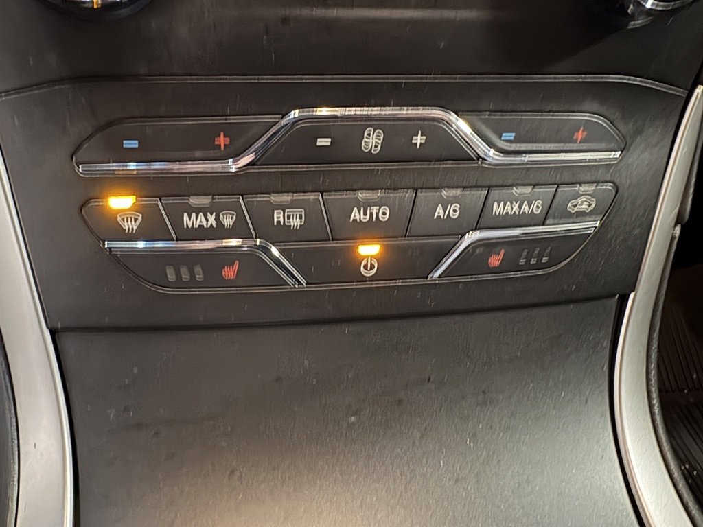 Used 2020 Ford Edge SEL w/ Convenience Package image 18