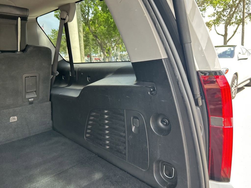 Used 2019 Chevrolet Suburban LT RWD image 37