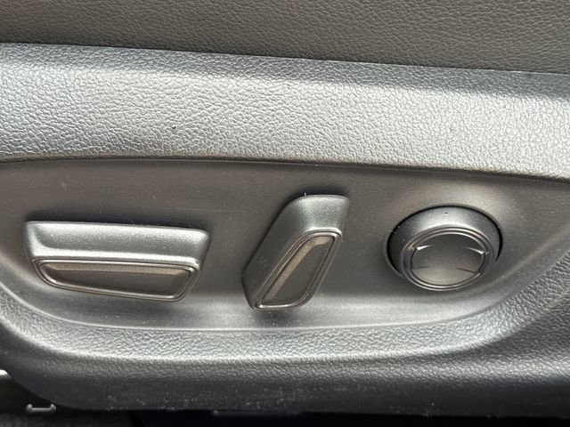 Used 2023 Toyota Camry XSE w/ Navigation Package image 21