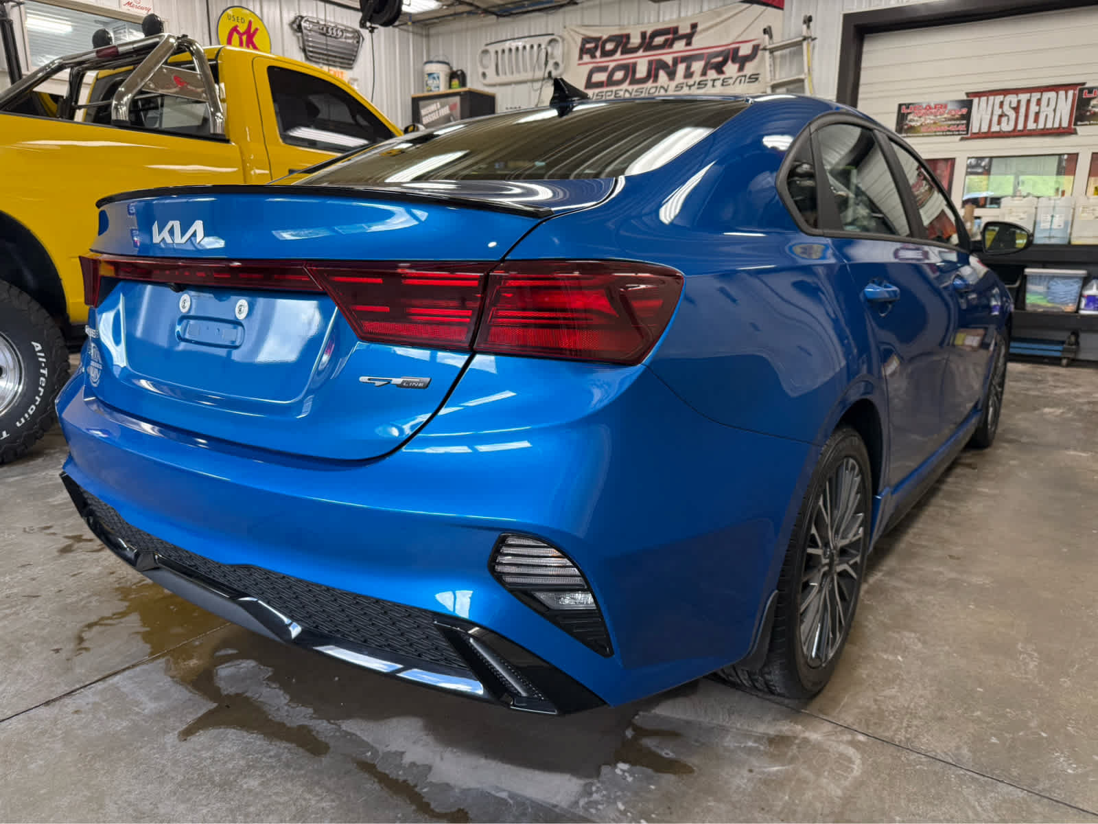 Used 2023 Kia Forte GT-Line FWD image 5