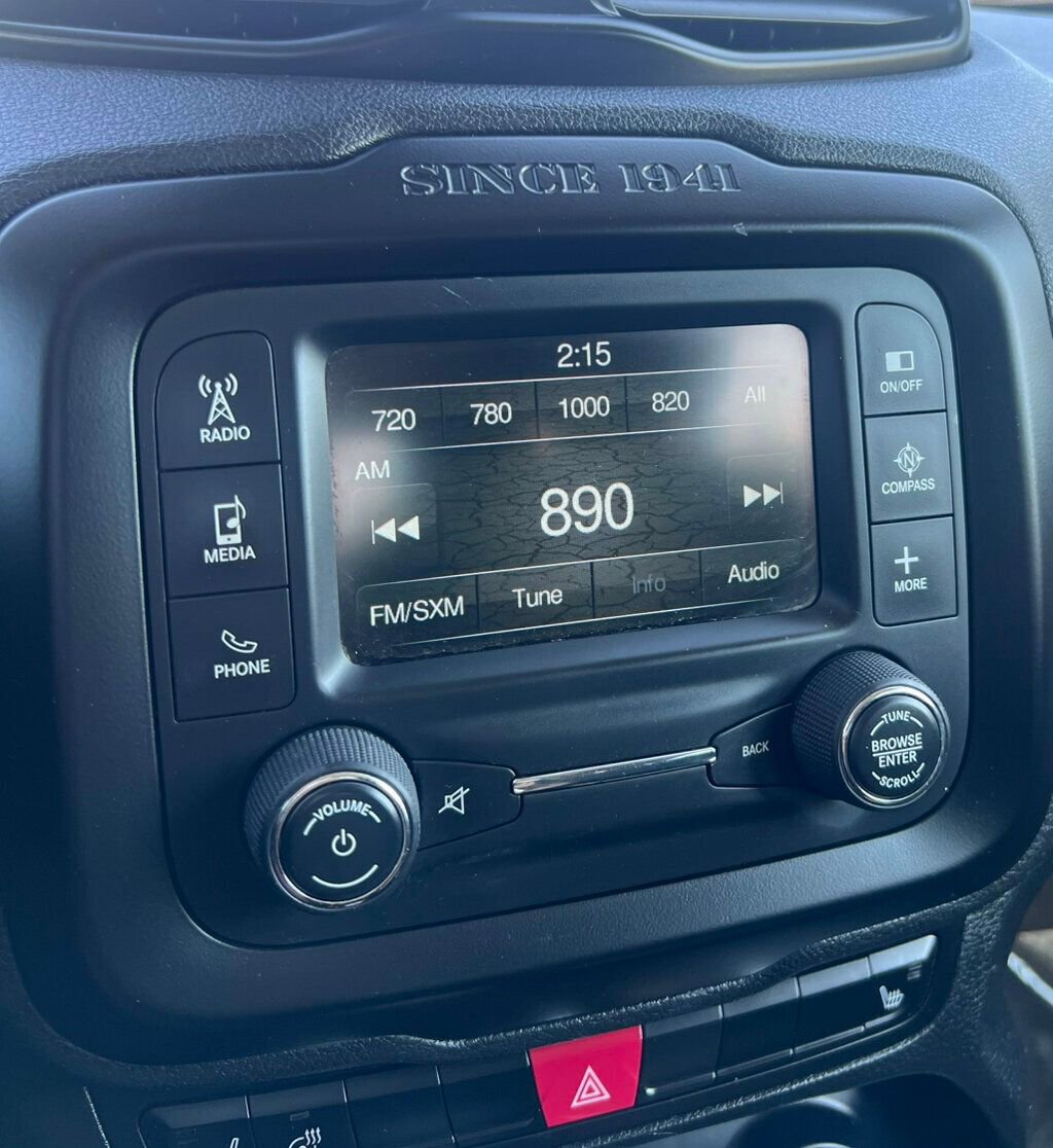 Used 2015 Jeep Renegade Trailhawk w/ Cold Weather Group image 16