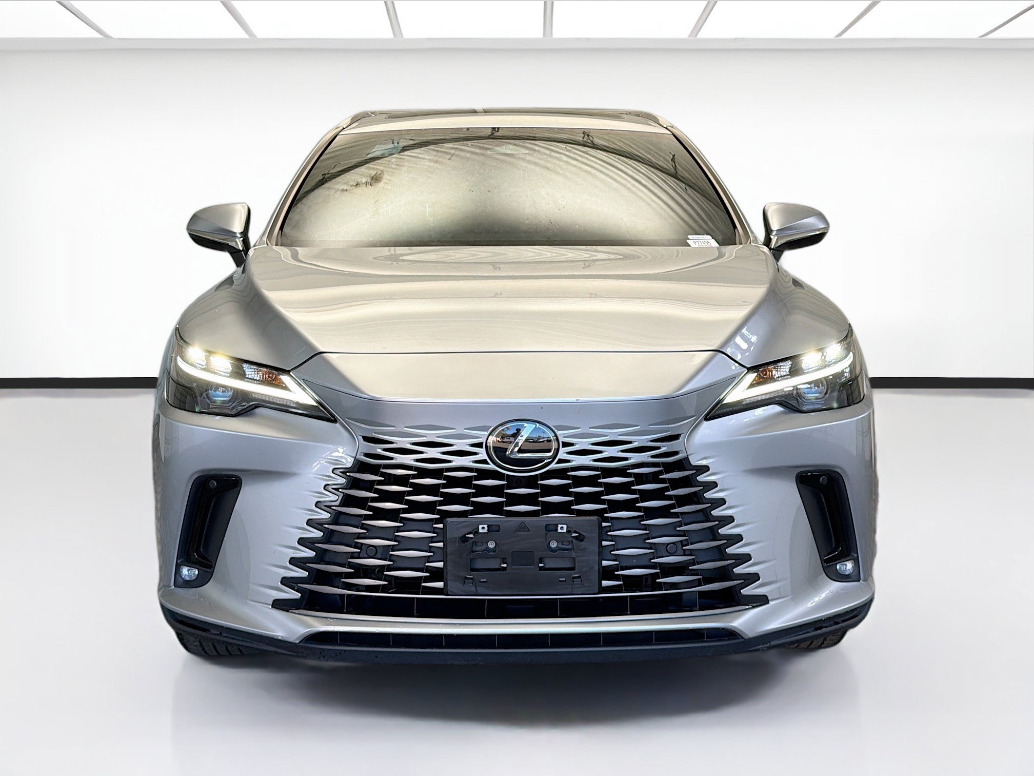 Used 2023 Lexus RX 350h w/ Cold Area Package AWD/4WD image 2