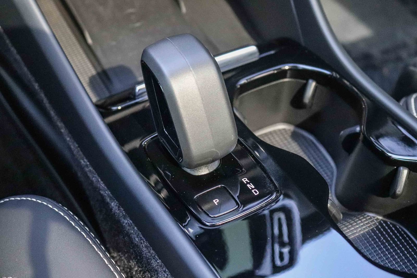 Used 2023 Volvo C40 P8 Recharge Plus AWD/4WD image 25