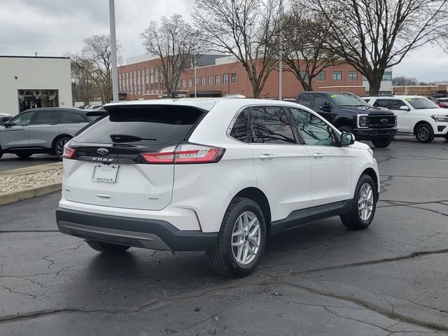Used 2023 Ford Edge SEL w/ Convenience Package AWD/4WD image 4