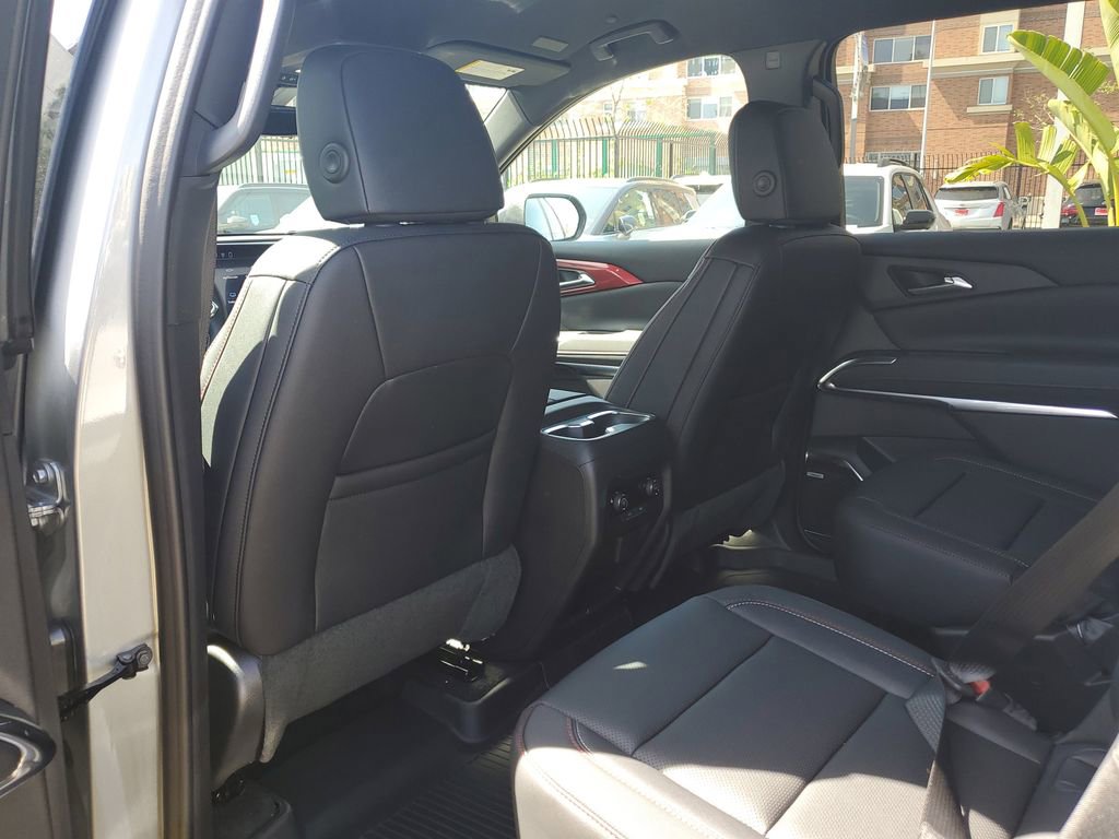 New 2026 Chevrolet Traverse Z71 w/ Enhanced Driving Package image 16