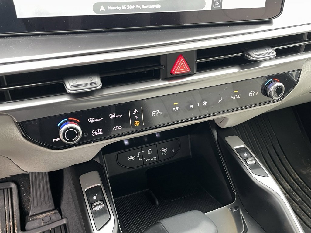 New 2025 Kia Sorento S image 18