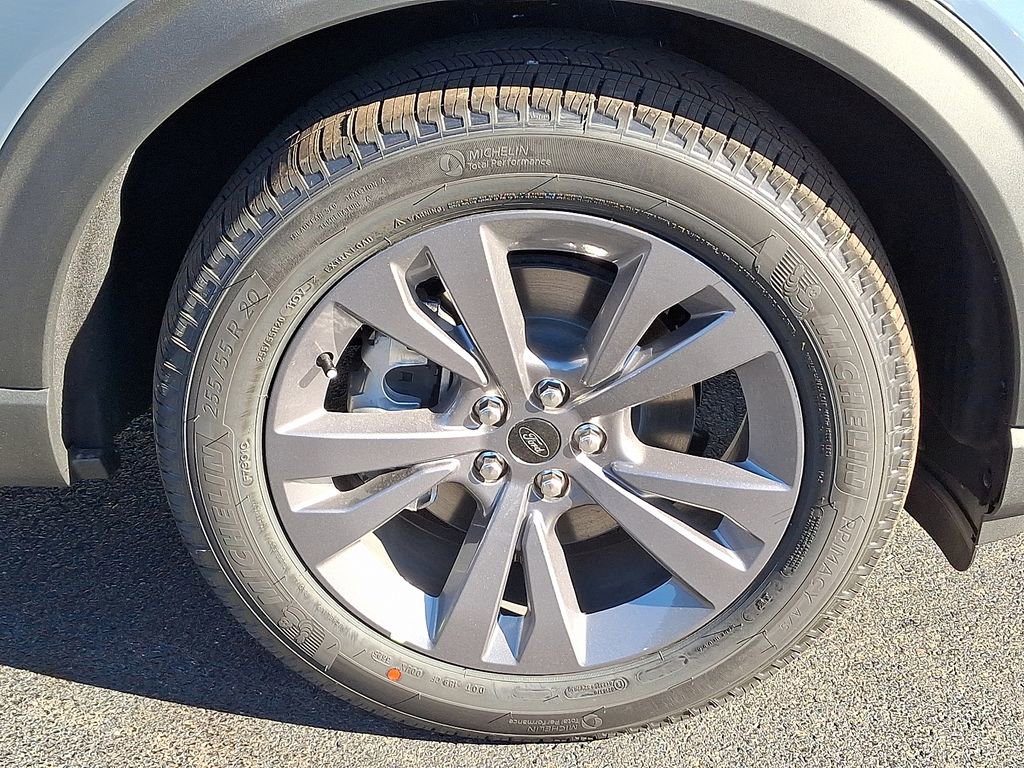 New 2026 Ford Explorer Active w/ Active Comfort Package image 5