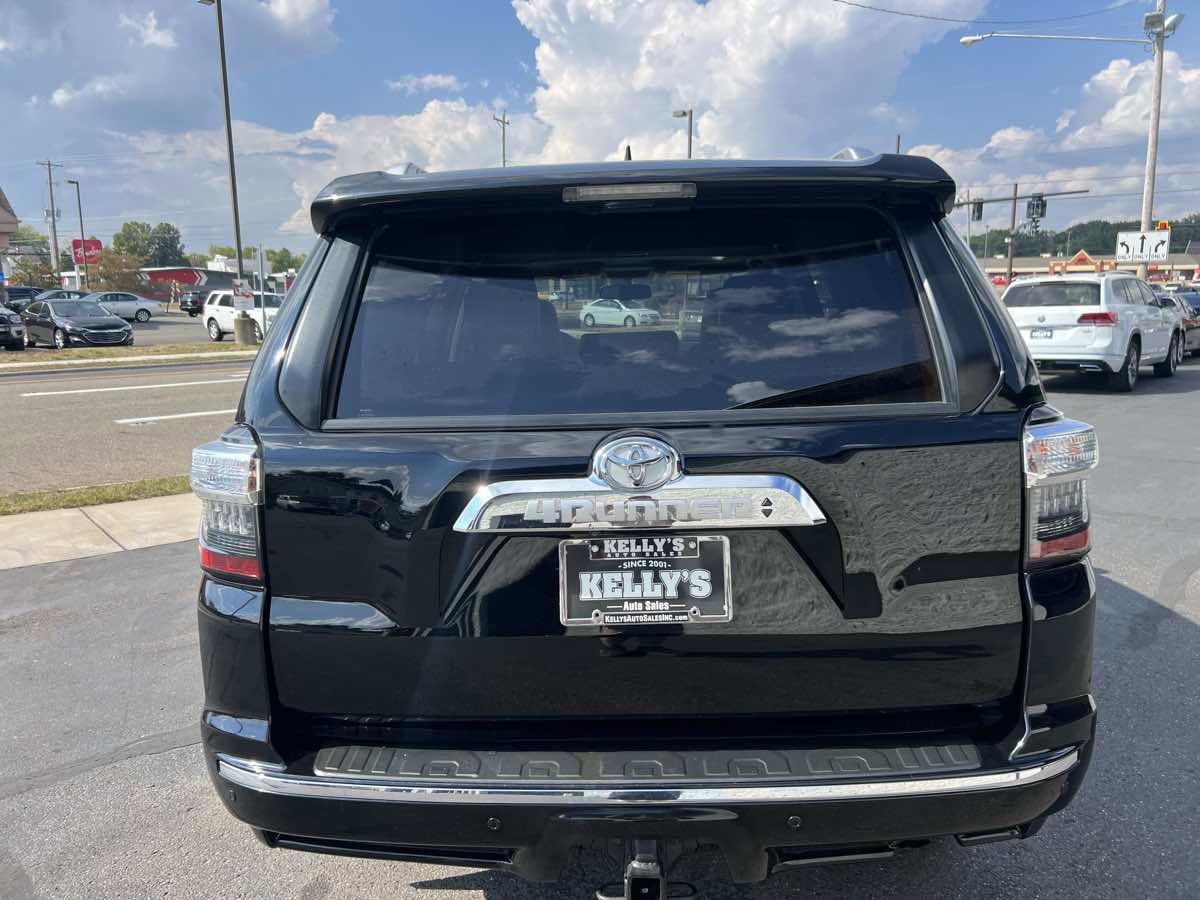 Used 2016 Toyota 4Runner Limited image 4