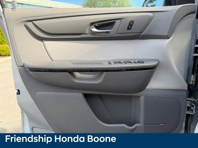 Used 2016 GMC Acadia SLT AWD/4WD image 15